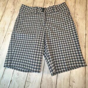 Nike Golf Shorts Womens Size 2 Gray Plaid Dri-Fit Tech Fabric Bermuda Length
